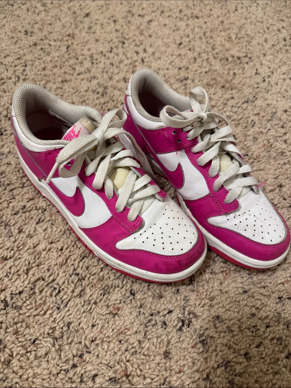 Girls Nikes